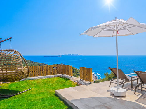  gece  -  Kasım
  | Kaş Yeniköy’de Deniz Manzaralı, Jakuzili Balayı ve Aile Villası – 4 Kişilik Tatil İçin İdeal Seçim
